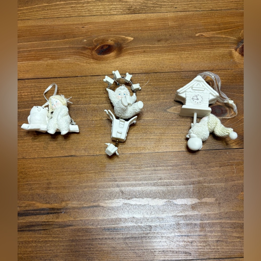 Department 56 White Holiday Figurine Set